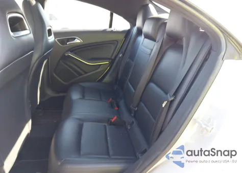 2015 Mercedes-Benz Cla 250 z USA, uszkodzony, nr VIN WDDSJ4EB0FN172487